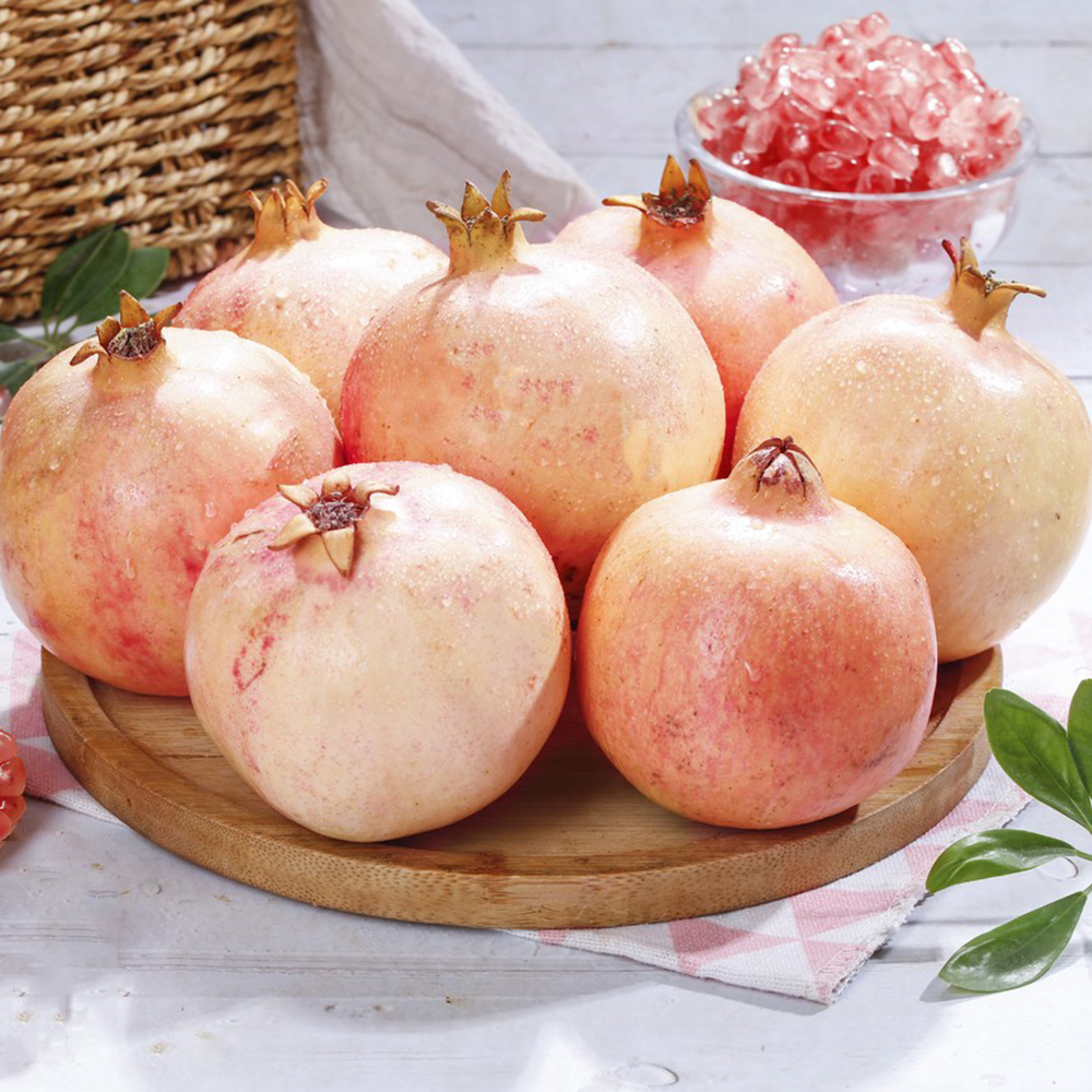 80 Pomegranate Seeds - Fresh Viable Seeds, Ideal for Backyard Orchards & Fruit Growing